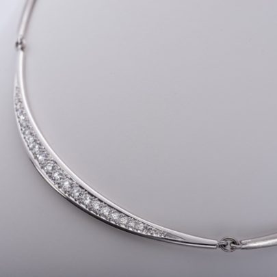 Fixstern - Brillantcollier in Weißgold vom Juwelier in Köln