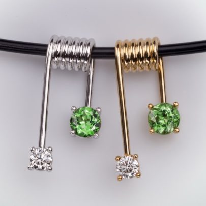 Halsschmuck mit Smaragd und Brillant vom Juwelier in Köln