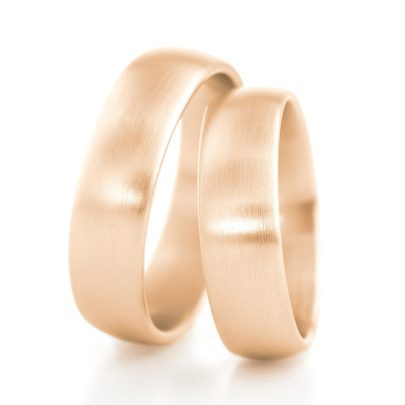 schmale Trauringe in Roségold in Köln bei Juwelier Mommen am Neumarkt.